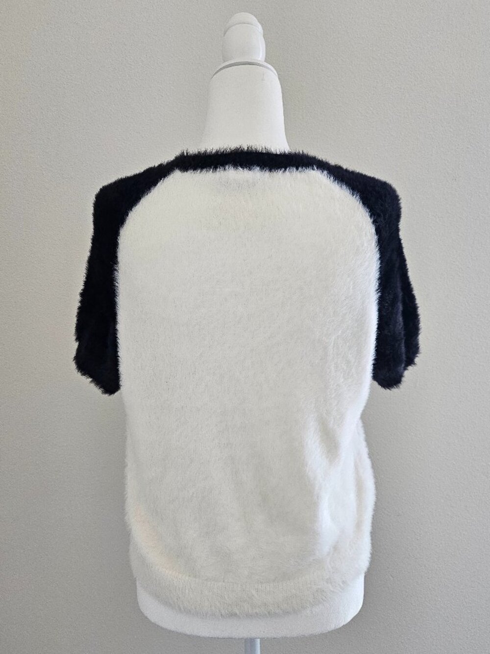Cotton Emporium Fuzzy Knit Sweater Black White Raglan Soft Top L NWOT - Picture 4 of 10